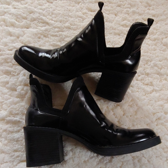 Zara Shoes - Zara Trafaluc Cut Out Ankle Boots EU39
